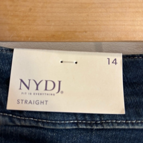 NYDJ Sz 14 High Rise Marylin Straight Dark Wash Jeans in Presley Collur NEW - Picture 7 of 14